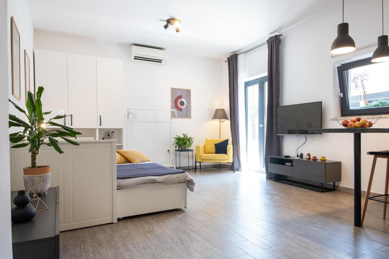 Les - 4 Min Walk From Amphiteatre Pula